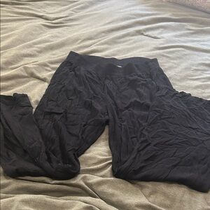 Slinky slacks